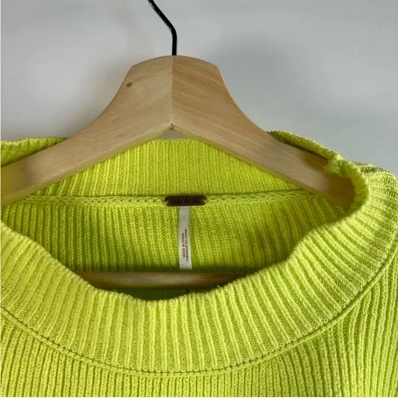 Free People Croptop Sweater - Picture 4 of 5